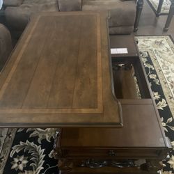 Selling Table 