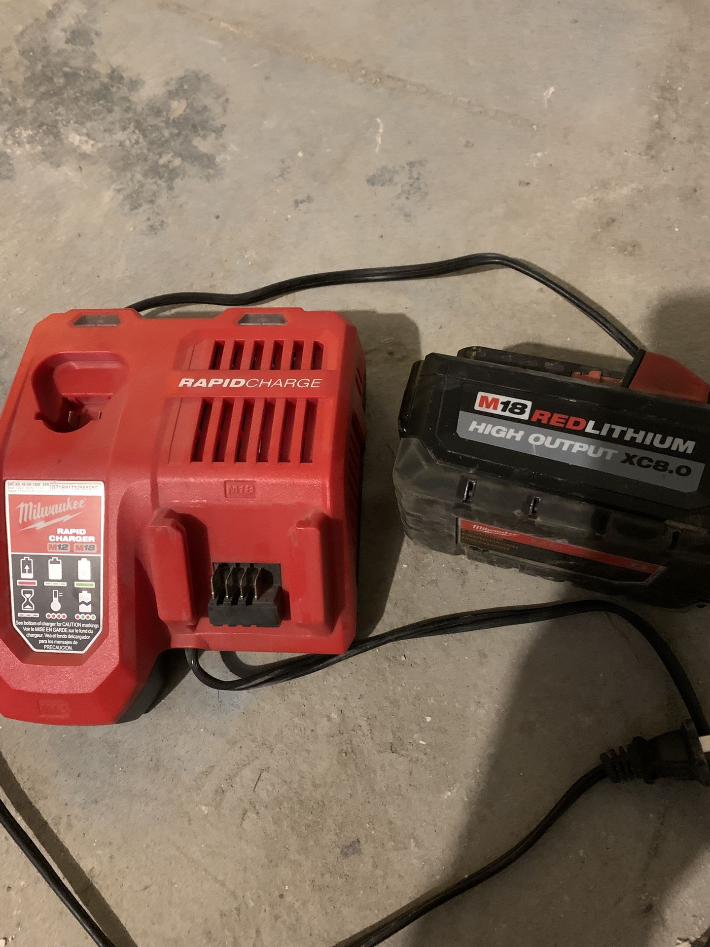 Milwaukee 8.0 Battery + rapid charger