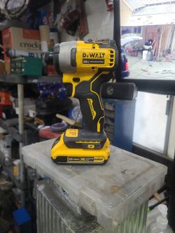 DeWALT 20 V 