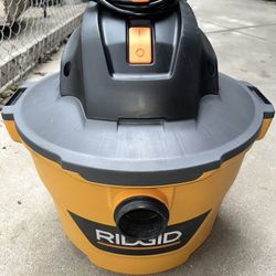 Rigid vacuum 9 gallons 34 liters Wet Or Dry 