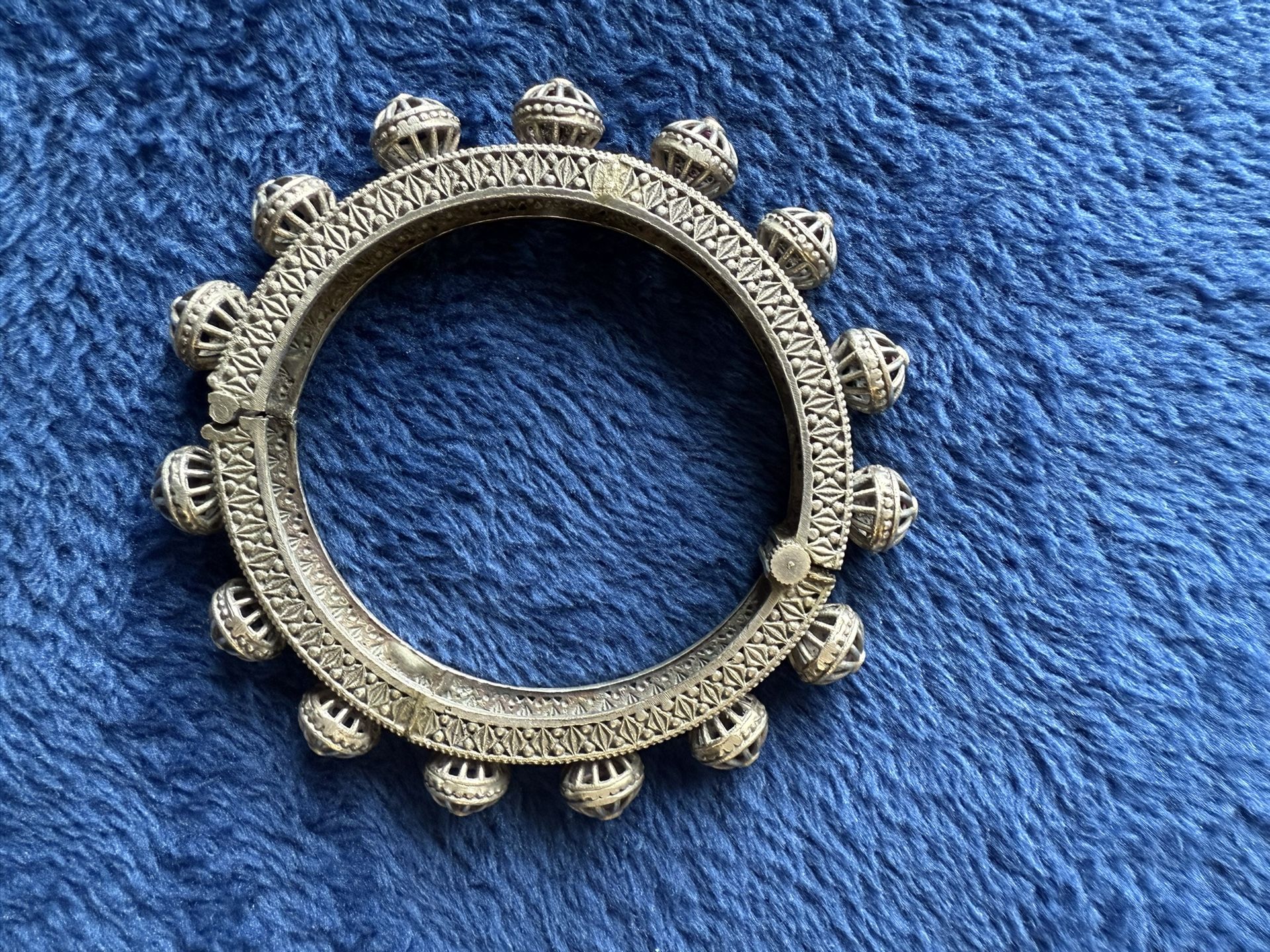 Jewelry ( Bangle )