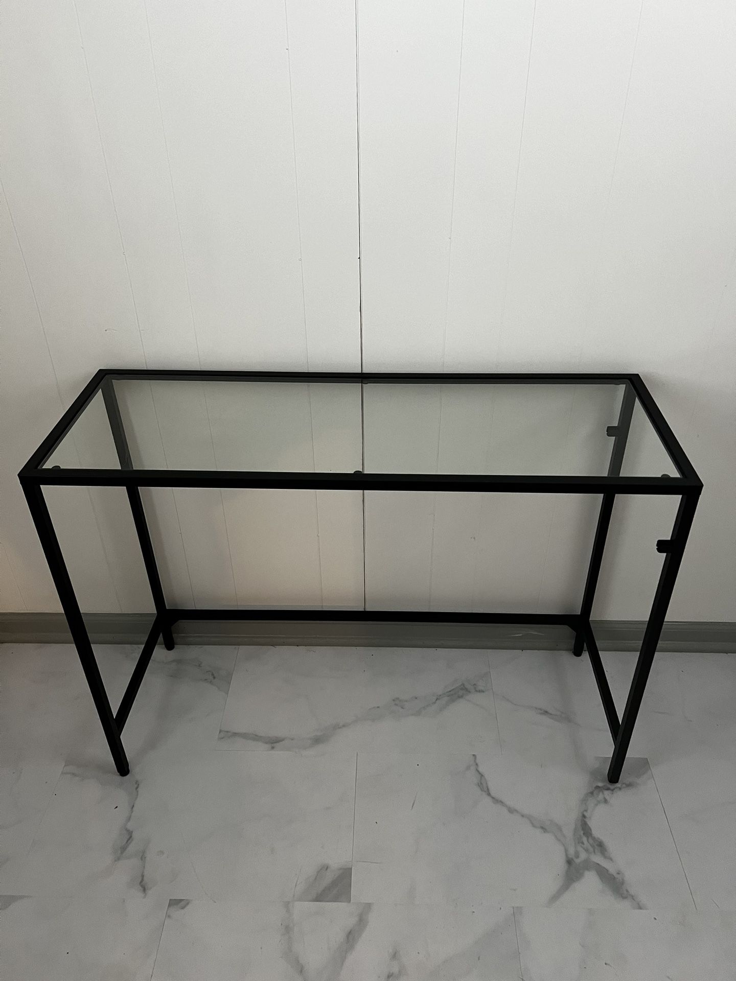 FREE! Glass Top Table. Must Pick Up Today