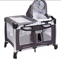 Pack N PLay  Baby Trend Nursary center