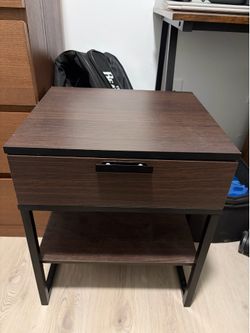 Bed side table
