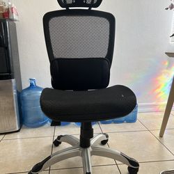 Office/ gaming chair