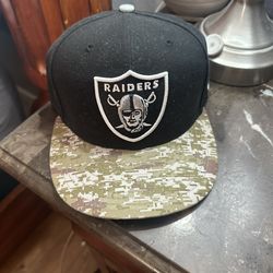 New Era 59Fifty Salute To Service LV Oakland Raiders Fitted Hat Cap Size 7