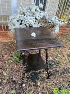 🔥Rare 18th Century Turned Leg Walnut Accent Table