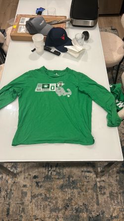 Moving Sale Adult Medium Sized Long Sleeve Boston Celtics Jayson Tatum Shirt