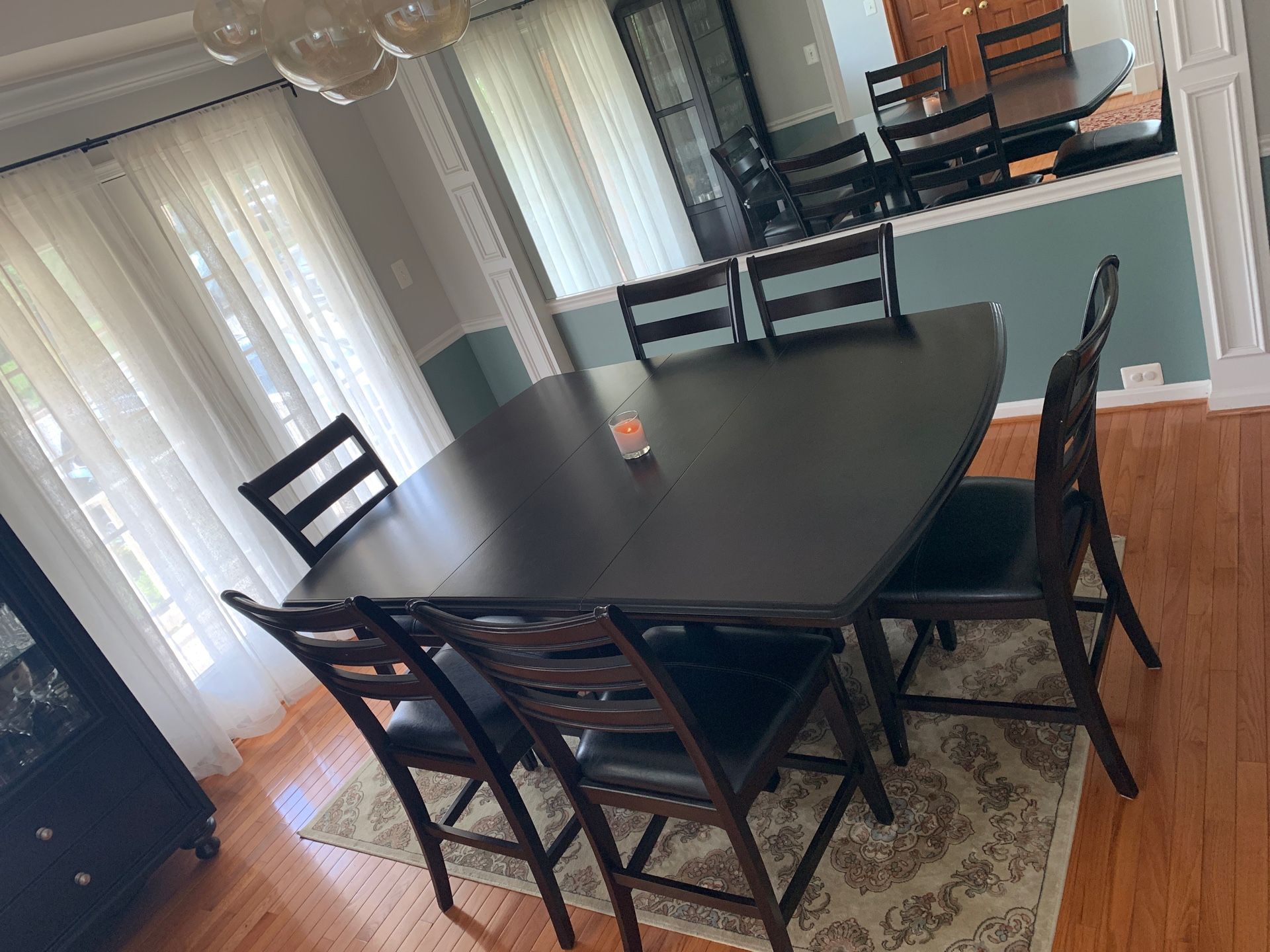 Dining table, 6 chairs and display cabinet