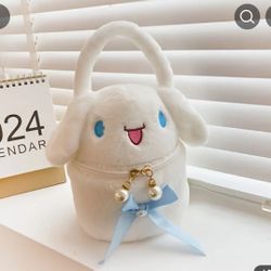 Cinnamon Roll Cosmetic Bag