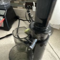 Elite Compact Slow juicer