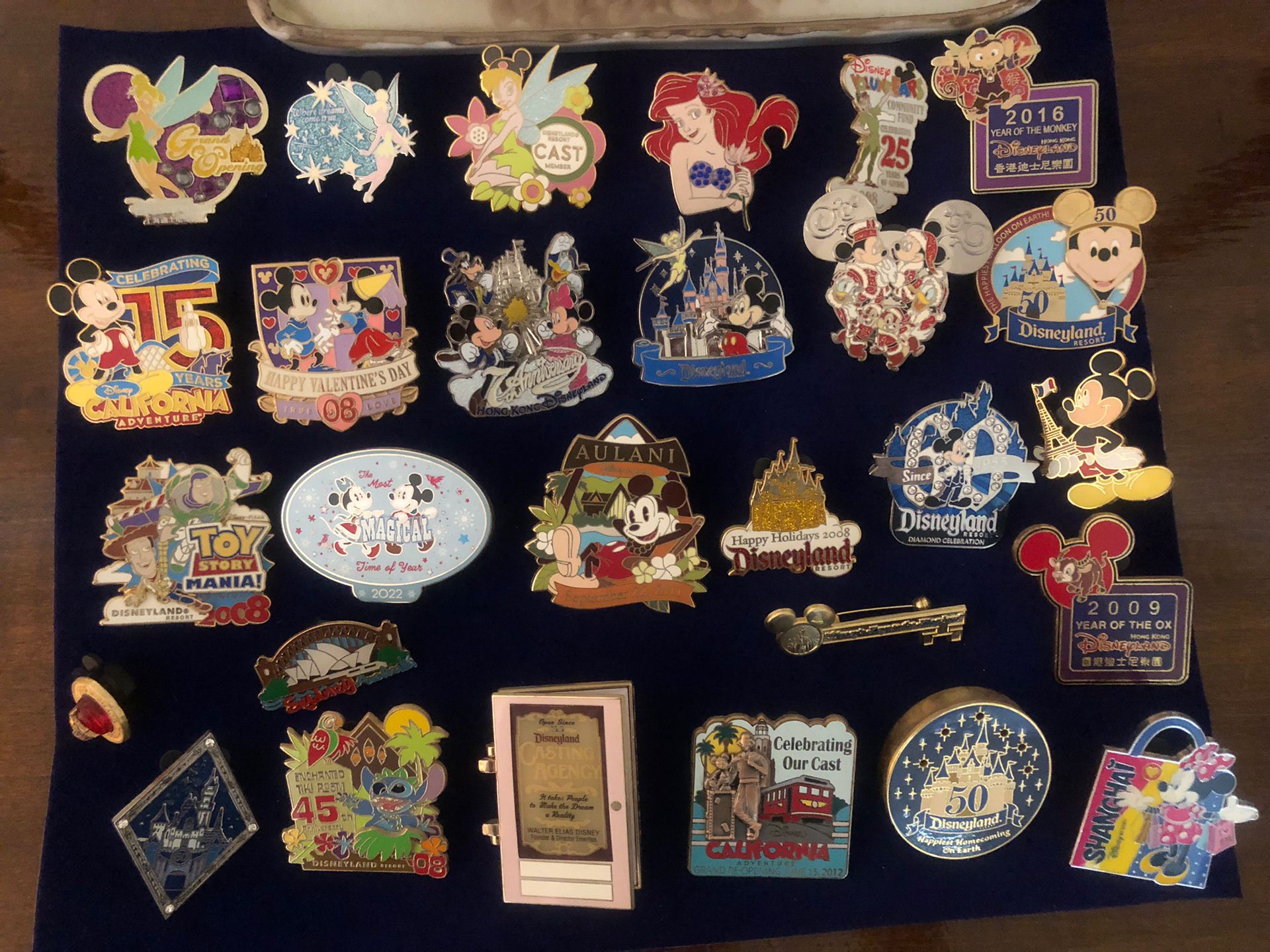 30 Cast Member Disney Collectors Pins