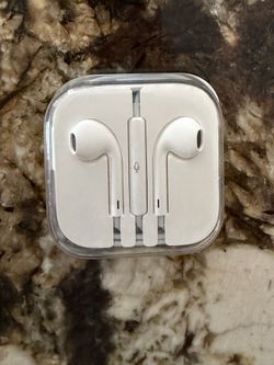 Brand New Apple IPhone Lightning Connector Headphones, Apple Earbuds