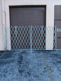 Folding Gate 14' Opening Hight  7'