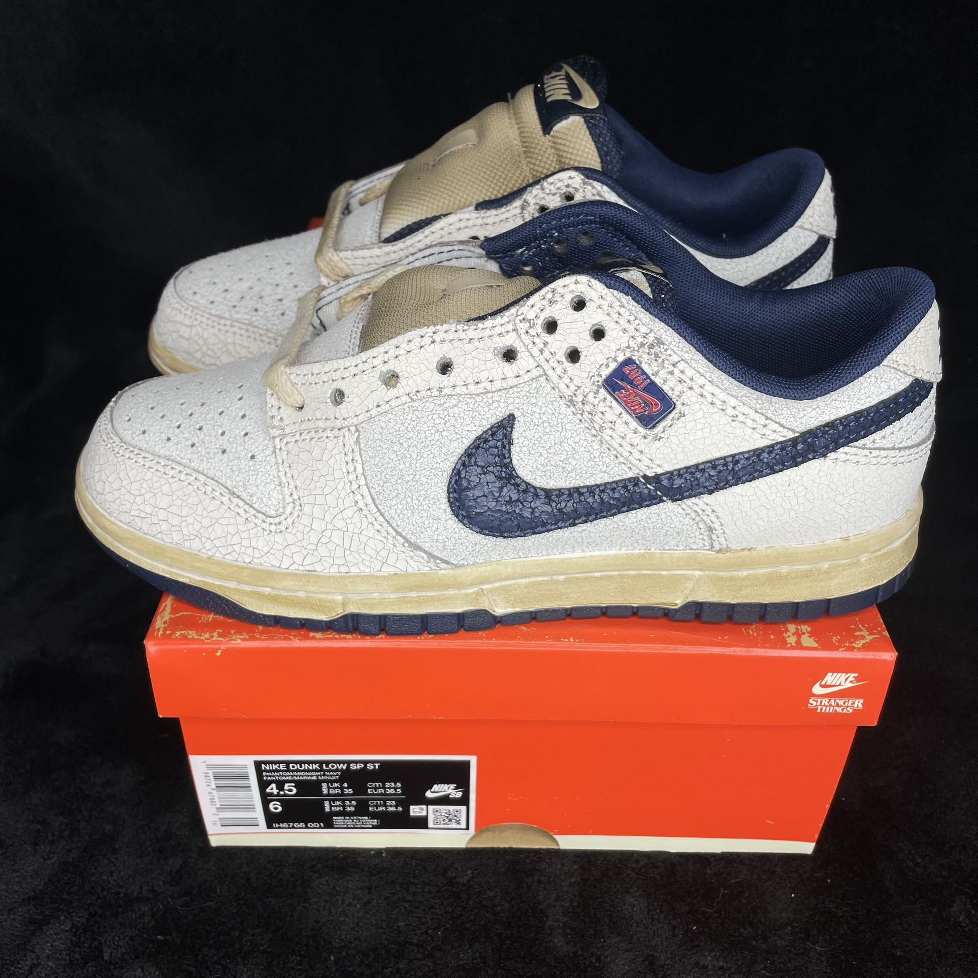 Nike Dunk Low - Stranger Things Phantom - Men