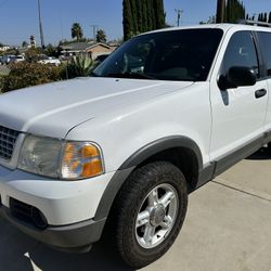 2003 Ford a Explorer XLT 