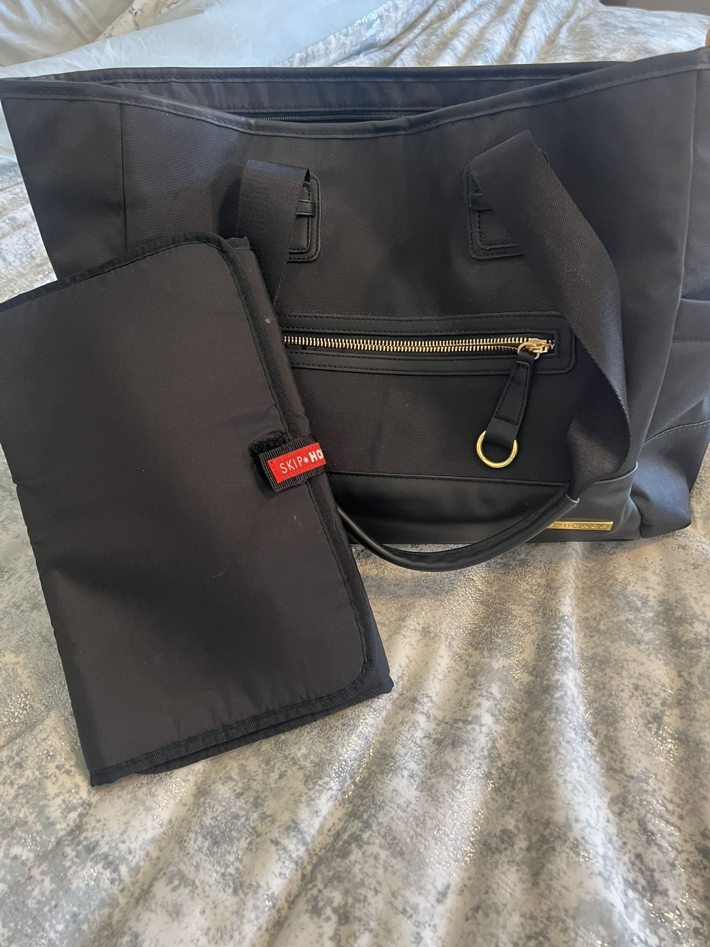New Never Used SkipHop Black And Gold Diaper Bag