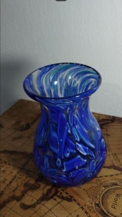 BLOWN ART  GLASS VASE 6"×3" -S96