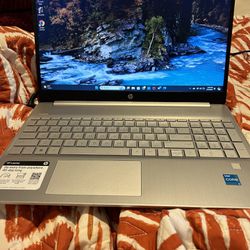 HP 15.6" FHD Laptop windows 11 