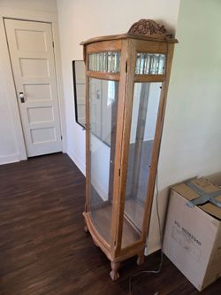 Locking Display cabinet