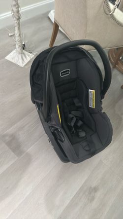 Evenflo Infant Car Seat With Base  Never Used 