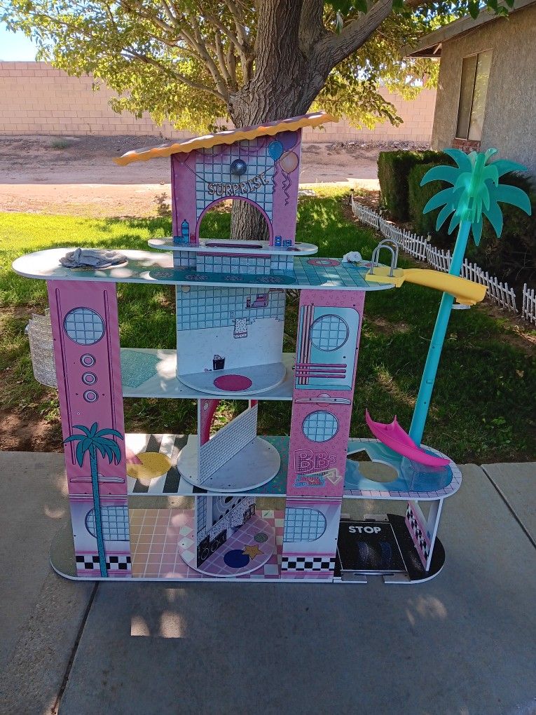 🍓 Lol Doll House Slightly Used 🍓