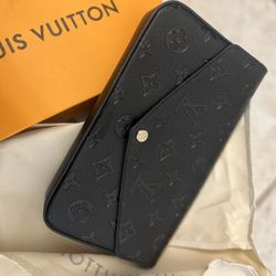 Louis Vuitton Purse 