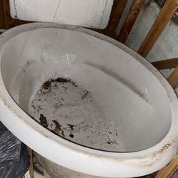 Fiberglass  Oval Bath Tub Soaking Tub NEW