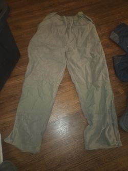 Large Adult Snow Pants To Keep You Warm. 
