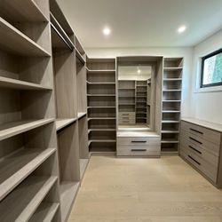 Custom Closets 