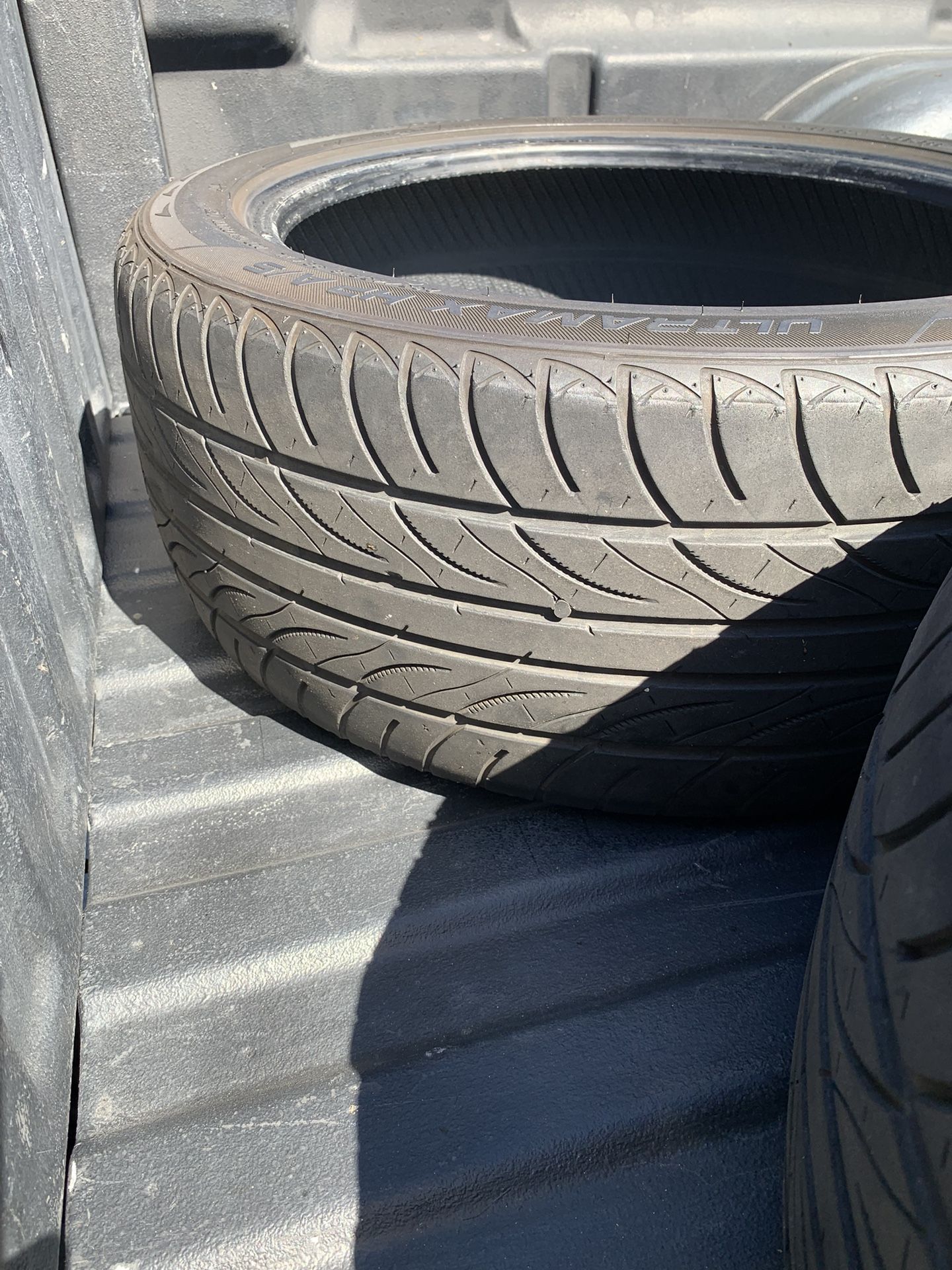 GOOD USED 235/45R18 SUMMIT ULTRAMAX 98V HP TIRES