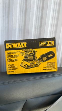 DEWALT 20V MAX XR Cordless Brushless 1/4 Sheet Variable Speed Sander (Tool Only)