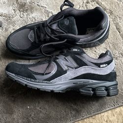 New Balance 2002r