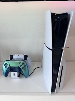 Play Station 5 Slim 1TB