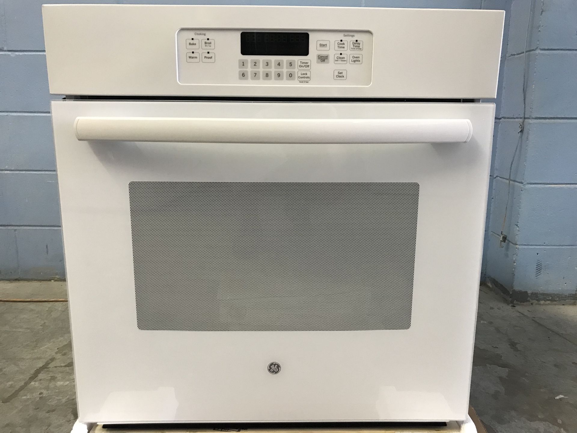 Scratch & Dent Brand New GE 27” White Wall Oven