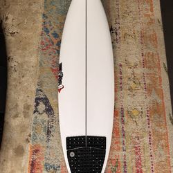 Surfboard JS Raging Bull