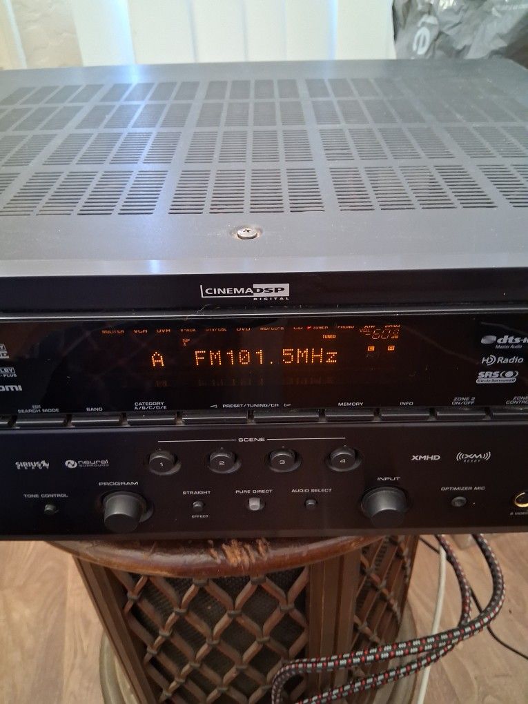 Yamaha RX-V863 Receiver With Remote!