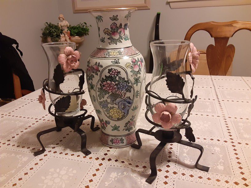  VERY BEAUTIFUL LOOKING  VASE  AND  Candle Holders  VASE is  12INCH TALL AND  The  CANDLE HOLDERS ARE 10INCHS TALL  REALLY NICE LOOKING 