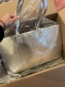 Make-up Beauty Bundle & Ipsy Shine On Tote