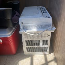 LG Air Conditioner 
