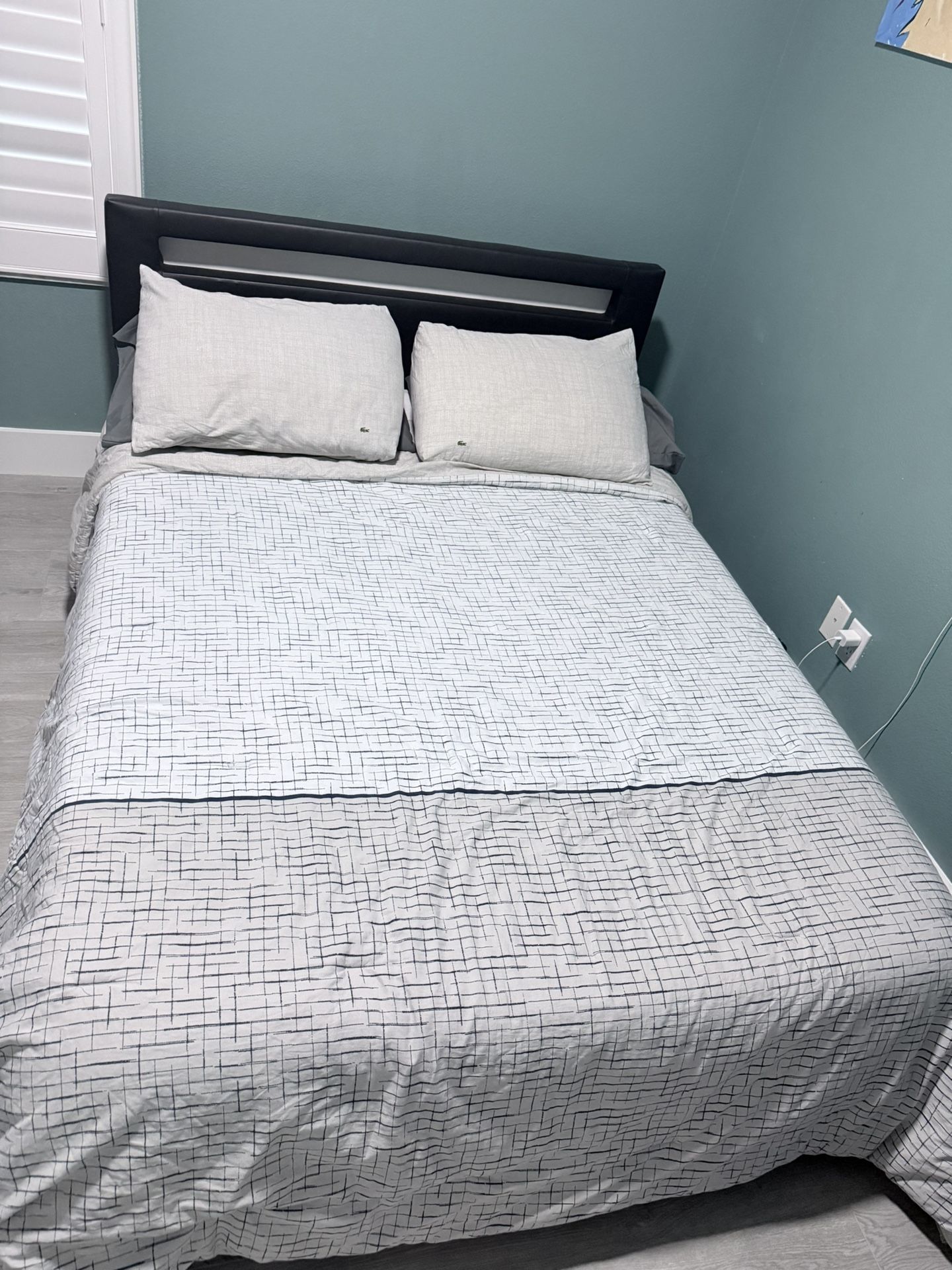 Full Size Bed Frame – Espresso Leather (Good Condition