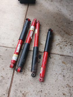 2019 good condition jeep wrangler  shocks