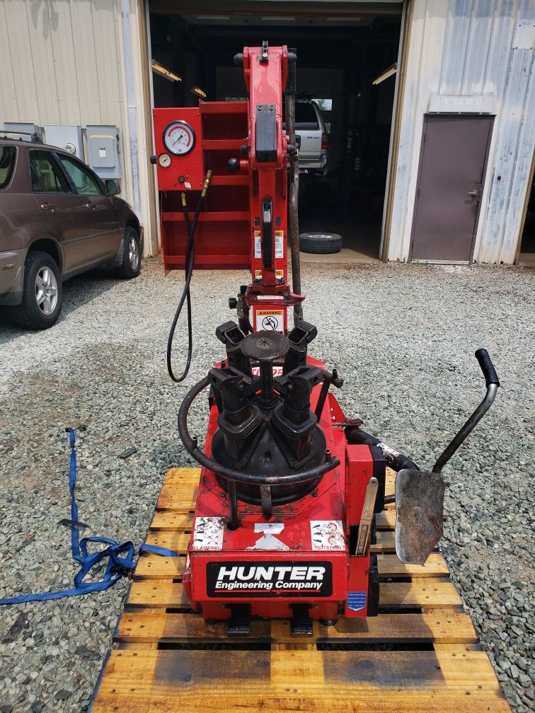 Hunter TC3250 Tire Changer for Sale in Hillsborough, NC OfferUp