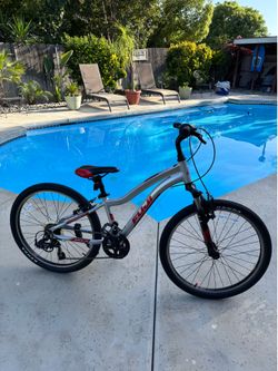 Fuji Dynamite Sport 24