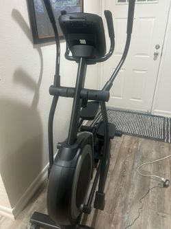 NordicTrack AirGlide LE Elliptical – Excellent Condition