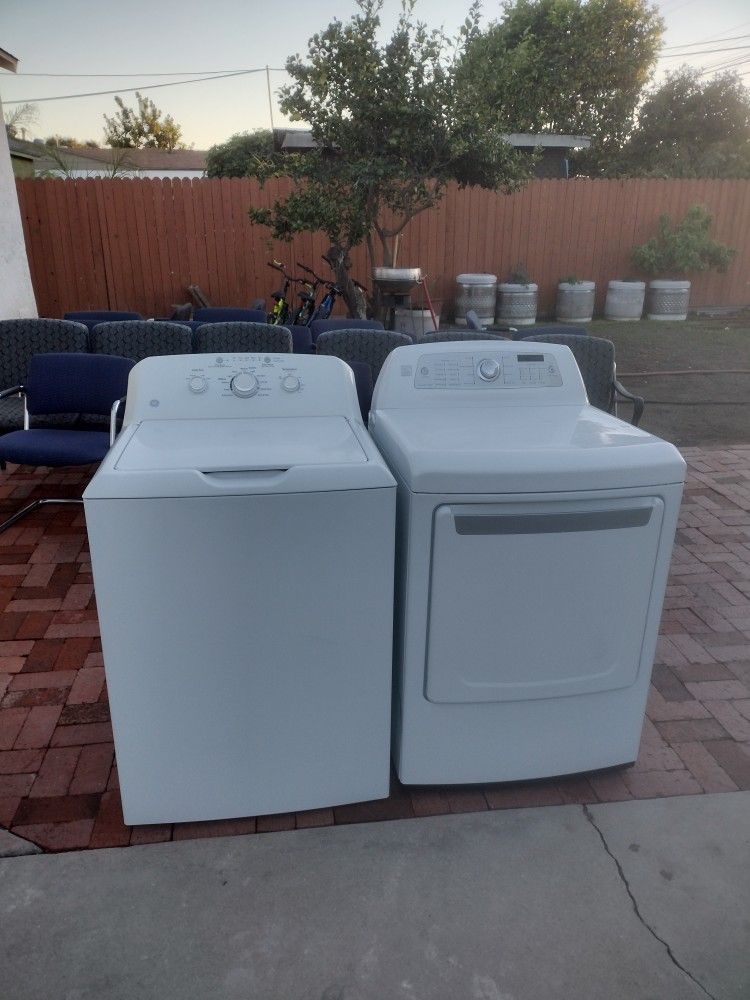 Washer And Gas Dryer 