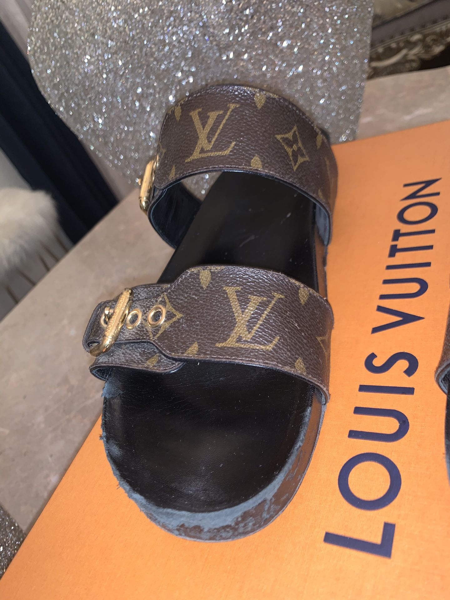 Louis Vuitton Original Sandals size 9