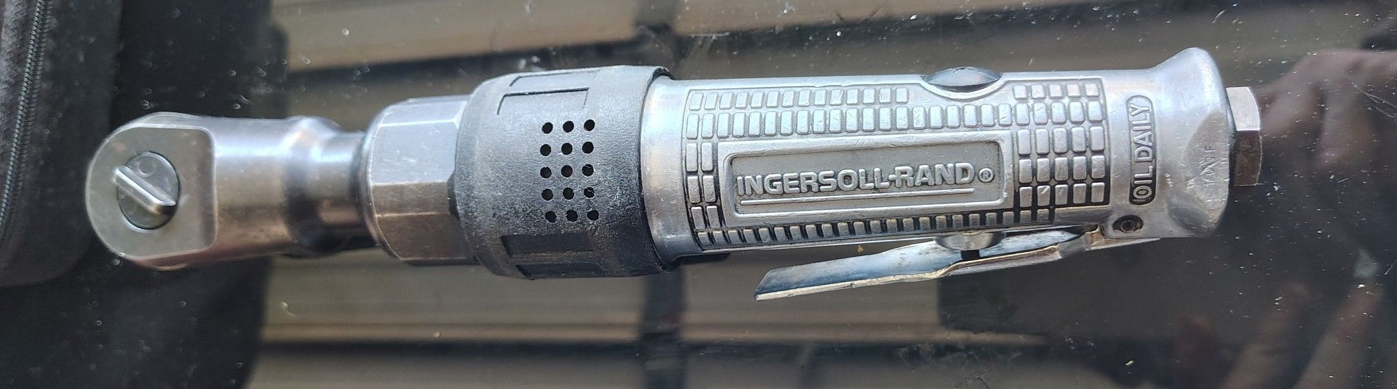 Air Ratchet With Tools