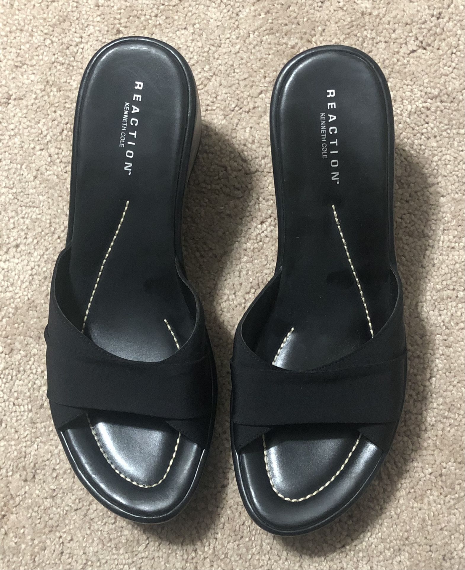 Kenneth Cole Reaction Wrap City Wedges