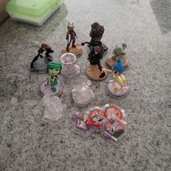Disney Infinity 3.0 Game Pad & Characters